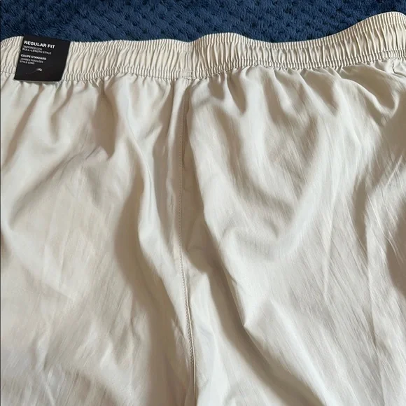 NWT Adidas Men’s Tiro Woven Track Pants Putty Grey Size M - Picture 7 of 9